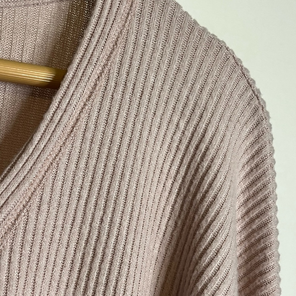 Abercrombie & Fitch Women’s S Pinky Nude Lightweight Cardigan Sweater Front Knot - Picture 8 of 8